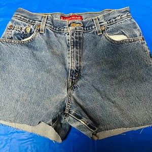 Levi’s 550 Cut Off Shorts Size Med